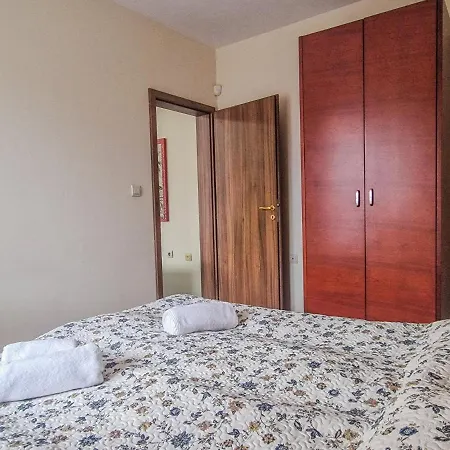 Διαμέρισμα Charming Flat In With Sauna By Flat Mаnager